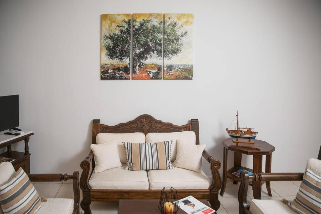 Aegina Town Apartment , With Private Parking Bagian luar foto